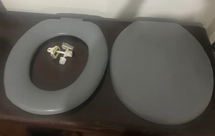 Tampa Assento Privada Vaso Sanitário Oval Slim Almofadado Universal Astra