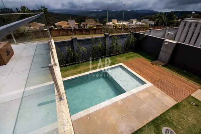 Casa em Condomínio à venda, 4 quartos, 3 suítes, 4 vagas, Alphaville - Nova Lima/MG