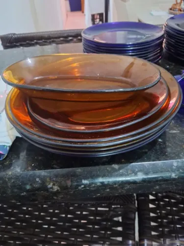 Conjunto duralex 6 pratos e uma travessa