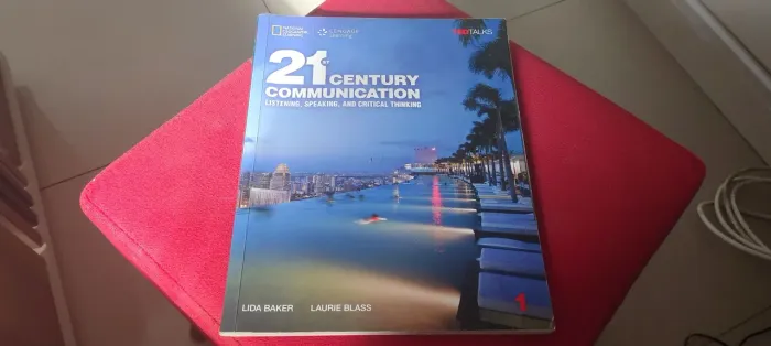 Livro 21 ST Century comunication listening, speaking, and crítical thinking 1