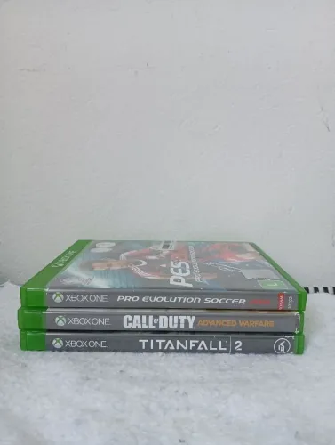 Jogos Xbox One: PES, Call of Duty Advanced Warfare e Titanfall 2