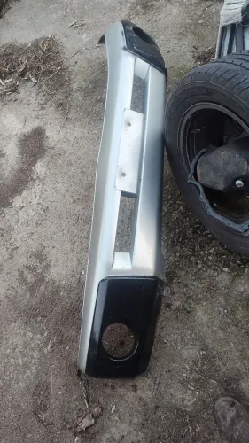 Parachoque dianteiro Mitsubishi Pajero io 98/99 2000/2001/2002 original Mitsubishi