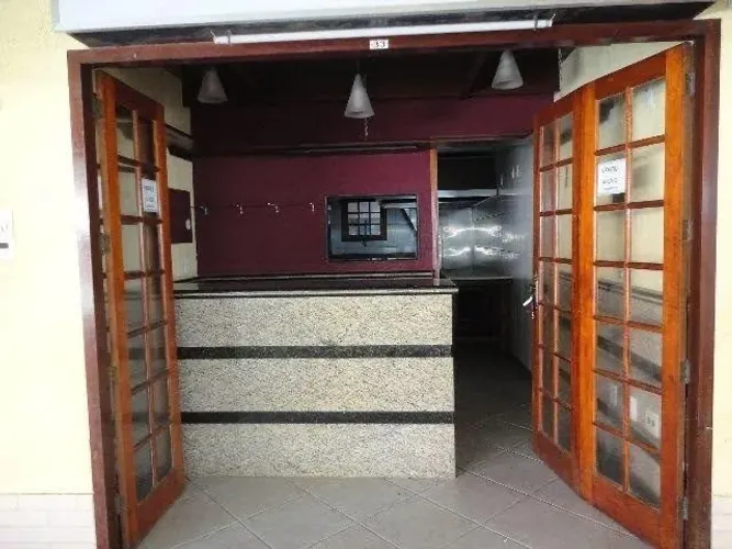 Loja Restaurante Localização Privilegiada no Shoping Peró, Frente a Praça de Alimentação