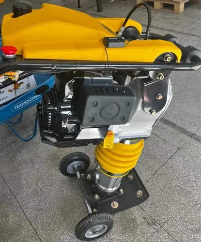 Compactador de Solo a Percussão Motor a Gasolina Profissional - Toyama (Novo)