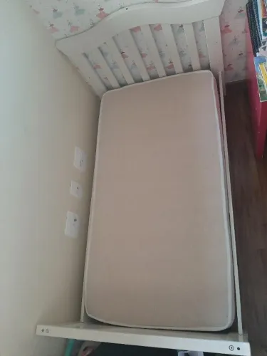 Minicama MDF branca com colchão