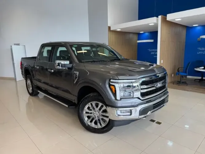 Ford F-150 Lariat 4X4 5.0 V8 2025