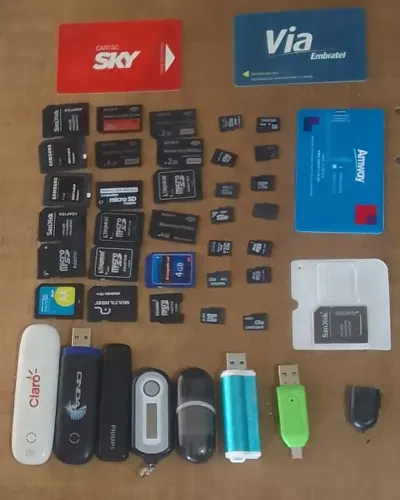 Lote de SD, Cartões, Adaptadores e Conectores e