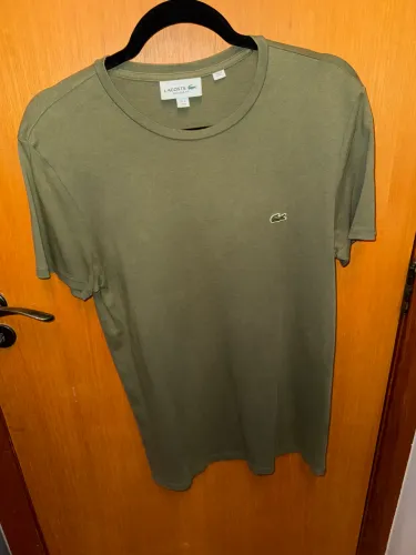 Camiseta verde Lacoste tamanho P