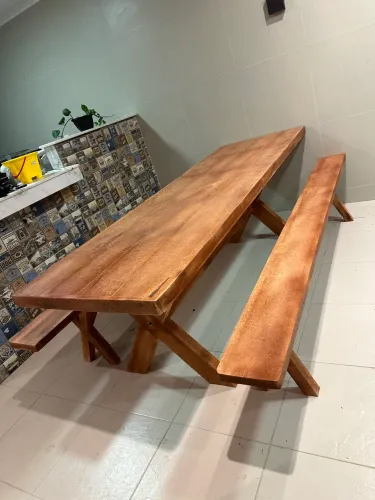 Mesa MACIÇA PRA VENDER BARATO 