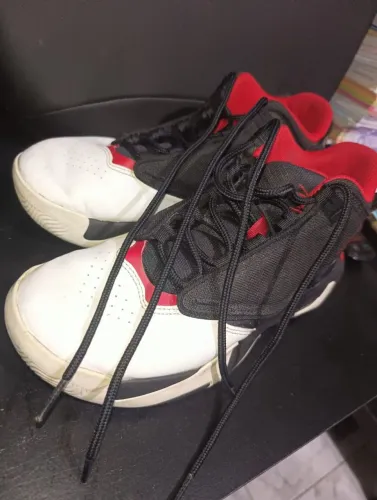 Vendo Tênis Nike Jordan Max aura 4