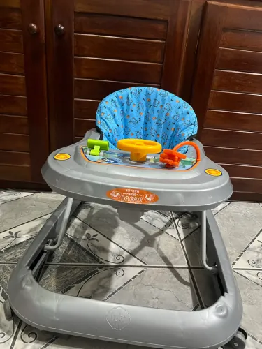Andador de bebê 