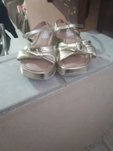 Sandália dourado infantil 