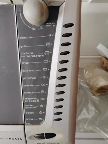 Microondas Brastemp é também forno elétrico. Funcionamento perfeito. Micro ondas