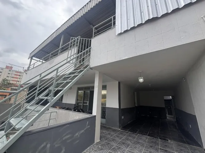 Casa com 2 quartos para alugar em Belo Horizonte