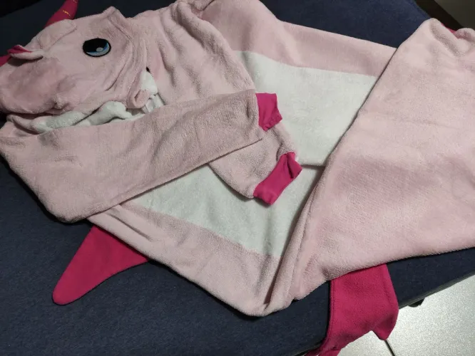 Pijama de unicórnio Tam 16 - forma grande
