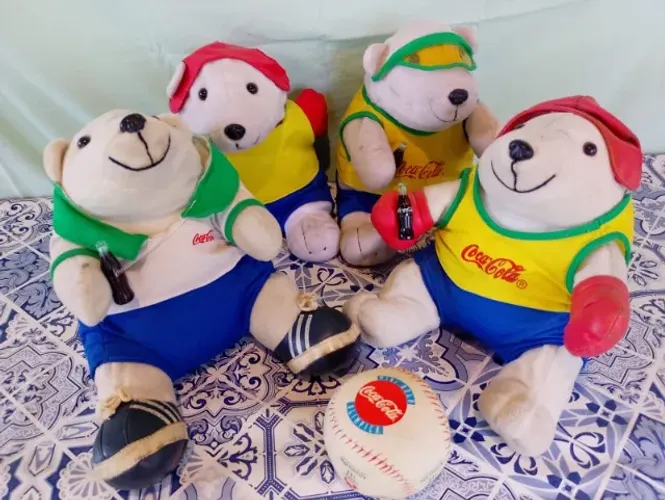 Ursos Da Coca Cola Antigos + A Bola Usados E Não Higienizados