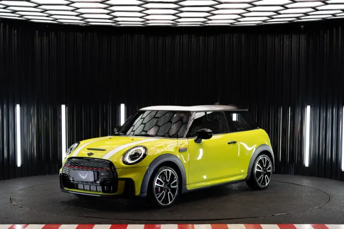 Mini Cooper John Cooper Works Zesty Yellow 25K Edition