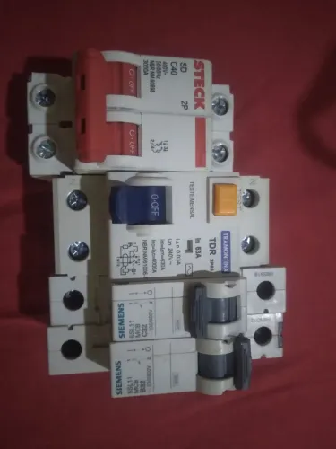 Kit de Disjuntores Steck e Siemens para Instalações Elétricas