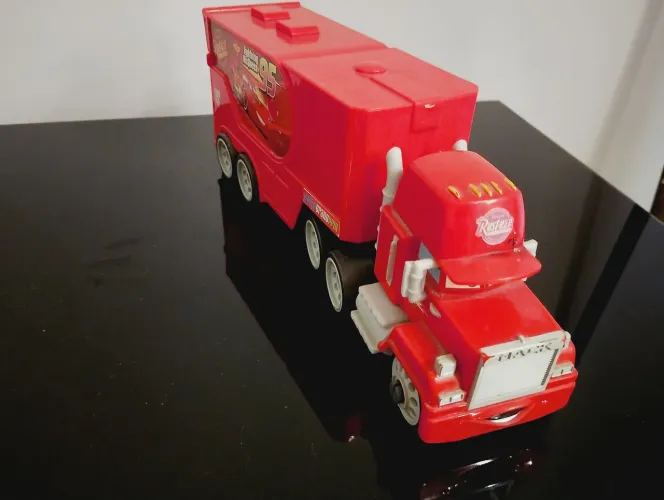 Caminhão Mack - Filmes Carros 2