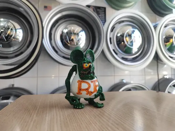 Rat Fink Rat Look