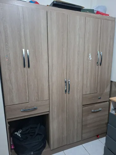 Guarda Roupa de 8 Portas