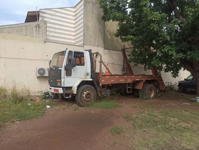 Ford Cargo 1617 Poli guindaste duplo