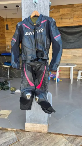 MACACÃO DAINESE FEMININO EM COURO 2 PEÇAS TAMANHO M
