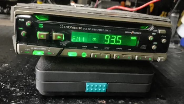 Rádio Pionner DEH 345