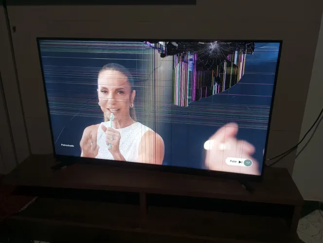 Tv para retirar peças