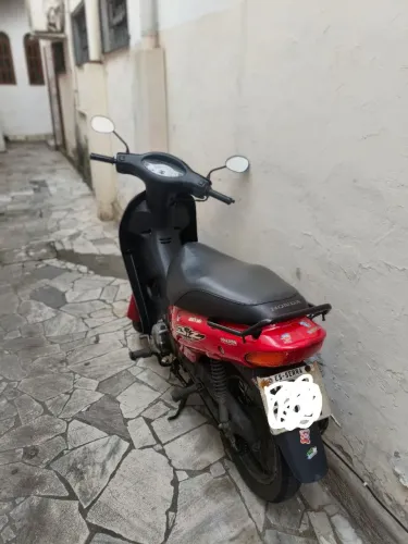 Vendo Honda biz 2003 com documentos em dia