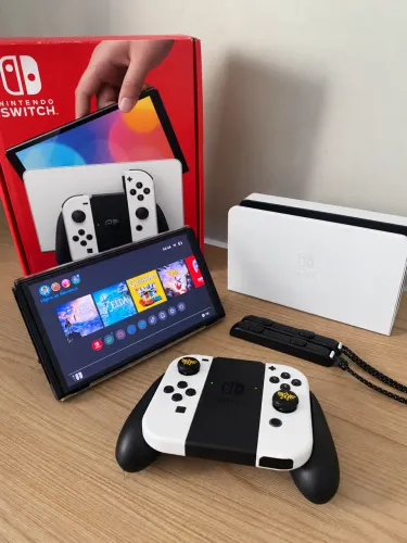 NINTENDO SWITCH OLED - COMPLETO + CARTÃO 128GB