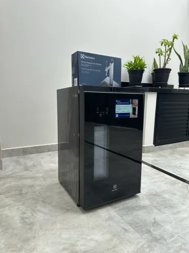 Cervejeira Frigobar Torre de Chopp Electrolux Frost Free 100Litros 127v