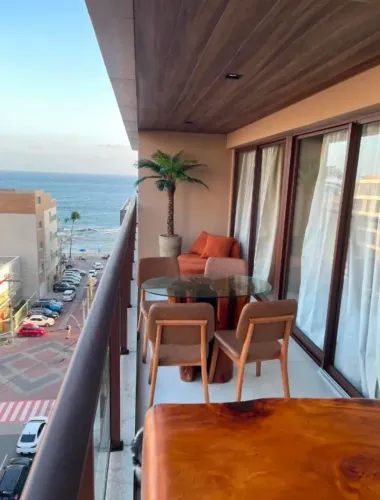 Apartamento 2/4 com vista mar à venda na Barra