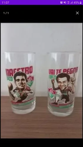 2 copos do Fluminense ídolos Fred e Deco por 40.