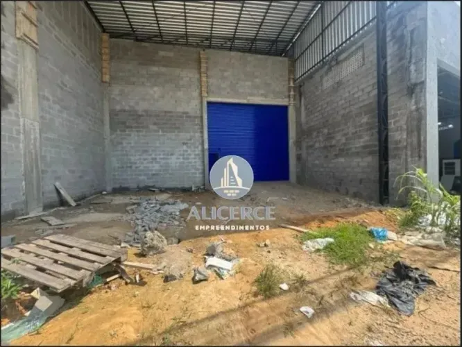 ALUGO GALPÃO COM 660 M2 NO NOVO ALEIXO NOVO