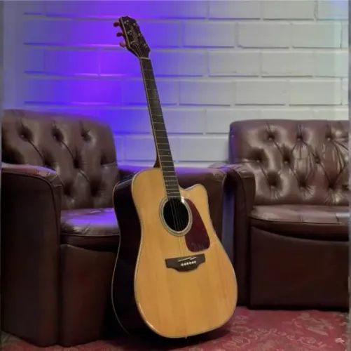 VIOLÃO TAKAMINE GD71CE TAMPO SÓLIDO