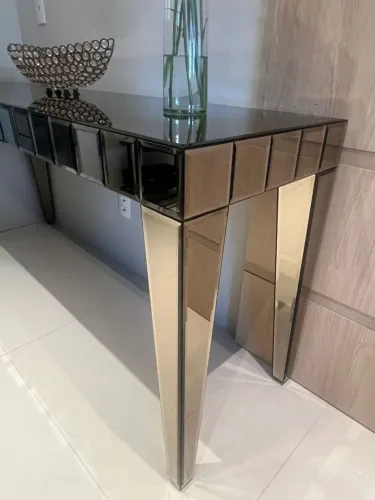 Aparador para sala espelhado