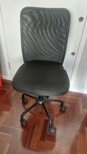 Cadeira preta escritorio com rodinhas tok stock