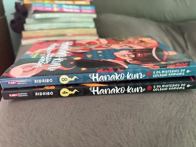 Mangá Toilet-Bound Hanako-kun Volumes 4 e 8