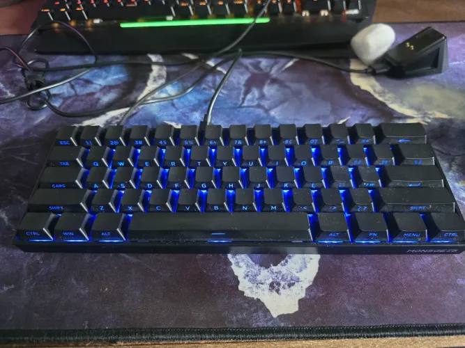 Teclado MonsGeek FUN60 PRO magnético 