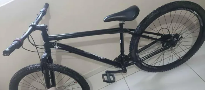 Byke aro 29 semi nova! Pronta pra sair pedalando 