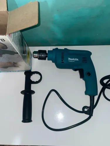 Furadeira Makita