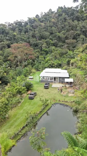 Sítio de 75.000 m² à Venda em Anchieta/ES - Casa, Lagoa, Nascente e Natureza a 2 km do Asf