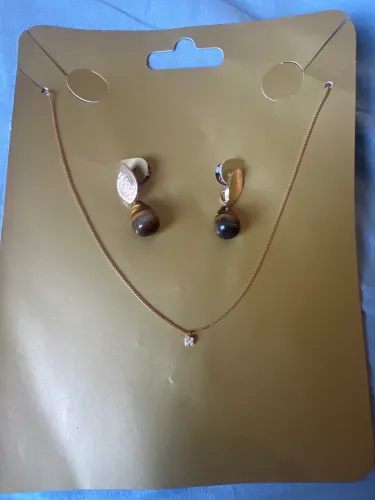 Conjunto ponto de luz e brinco âmbar