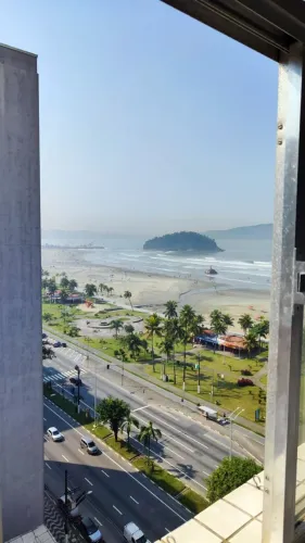 Ap Sala Living em Prédio de Frente para o Mar- Itararé / São Vicente, SP
