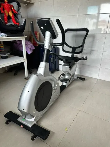 Bicicleta ergométrica Kikos KR 9.1 Profissional
