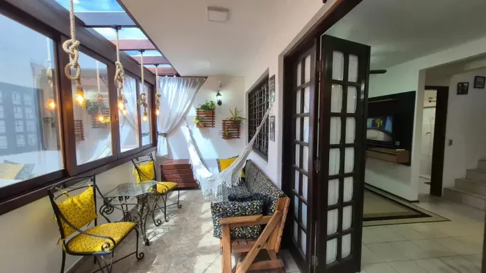 Casa de condomínio para venda tem 107 metros quadrados com 3 quartos em Caioba - Matinhos