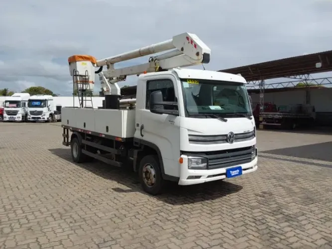 Caminhão 11-180 Delivery 2P - 2020/2021