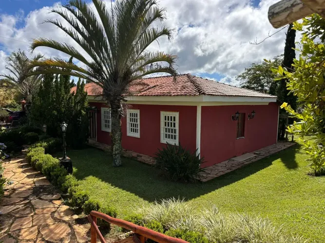 Belíssima Chácara Colonial em Abadiânia Velha