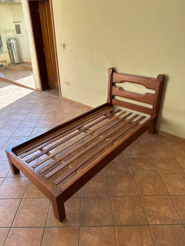 Cama solteiro madeira maciça 1,90 x 0,95 m 
